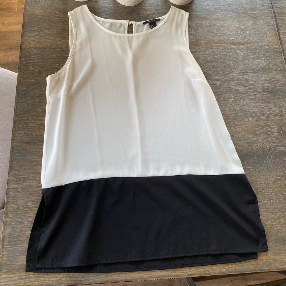 2/$15 Forever 21 white black colorblock tank top medium